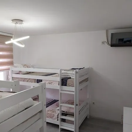 Hostel Dm And