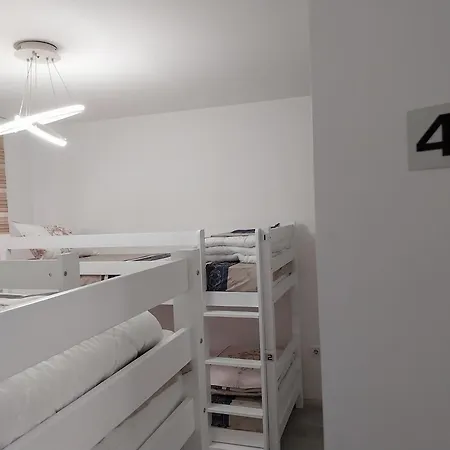 Hostel Dm And Skopje